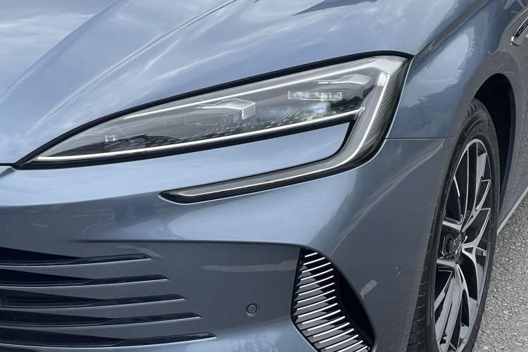 Used BYD Seal 2023 DM-i 1.5T 121km Flagship Model Left Front Headlight