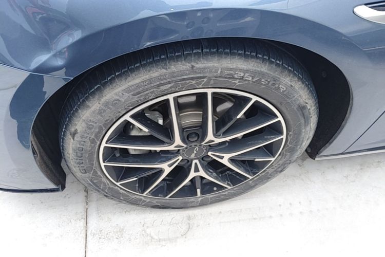 Used BYD Seal 2023 DM-i 1.5L 121km Prestige Model Left Front Wheel Hub