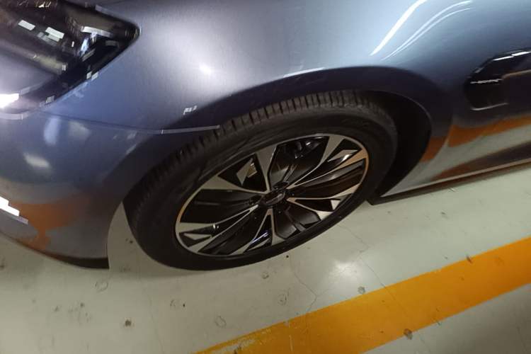 Used BYD Seal 2023 Champion Edition 550km Prestige Model Left Front Wheel Hub