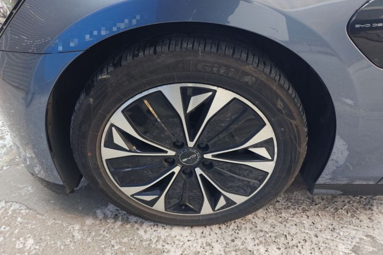 Used BYD Seal 2023 Champion Edition 700km Deluxe Model Left Front Wheel Hub