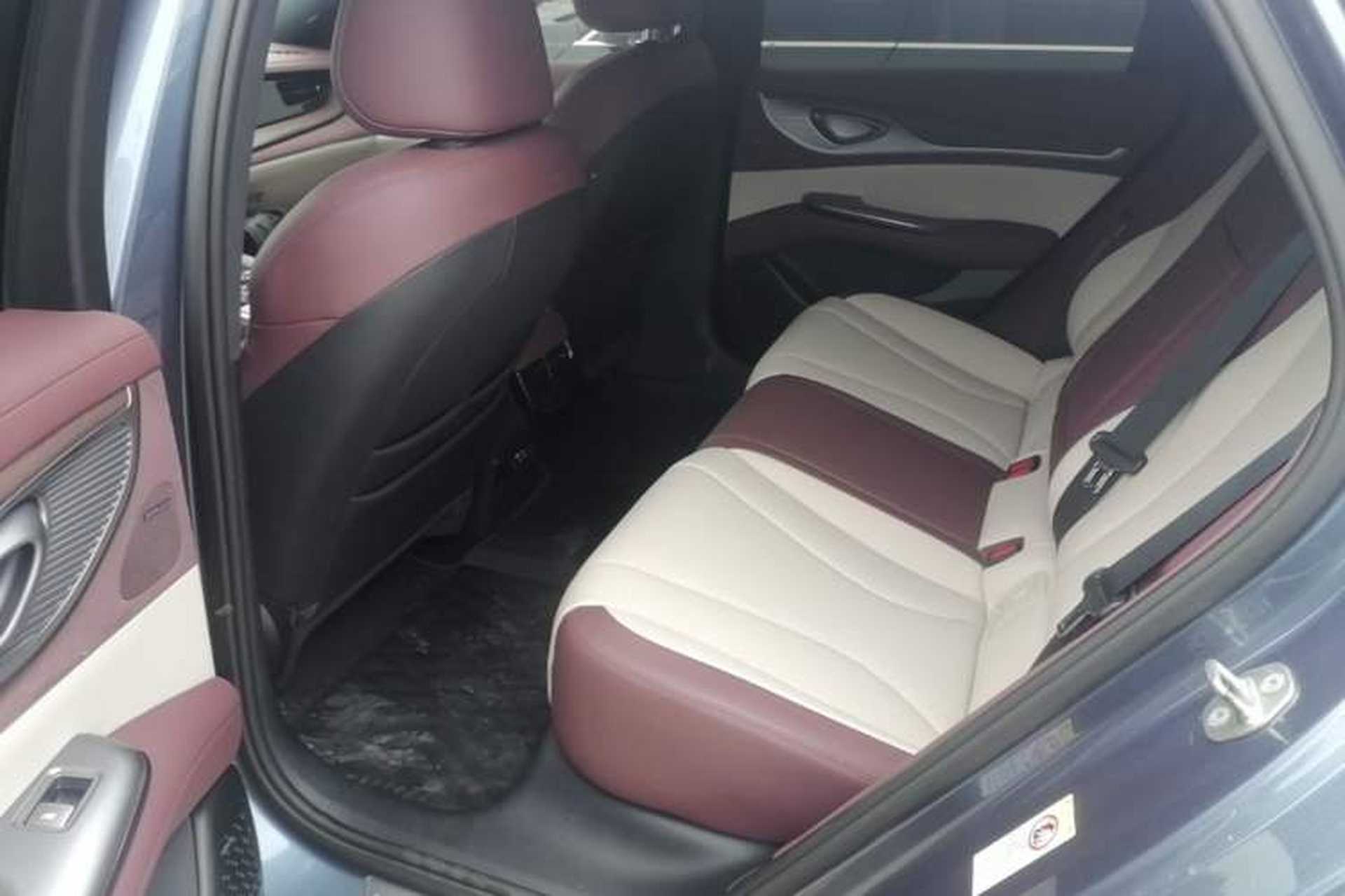 Used BYD Seal 2023 DM-i 1.5T 121km Prestige Model Left Rear Seat