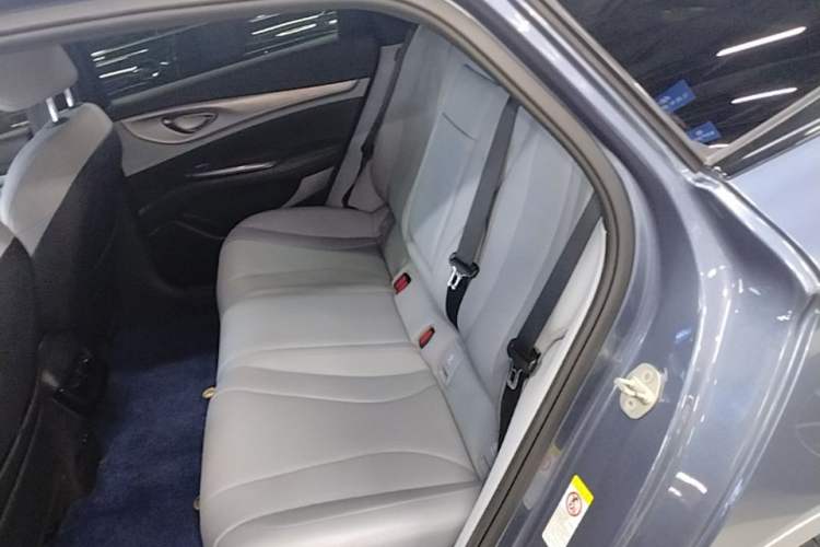 Used BYD Seal 2023 DM-i 1.5L 121km Luxury Model Left Rear Seat