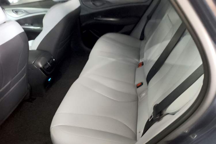 Used BYD Seal 2023 DM-i 1.5L 121km Elite Model Left Rear Seat