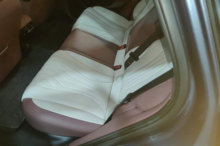Used BYD Seal 2023 DM-i 1.5T 121km Flagship Model Left Rear Seat