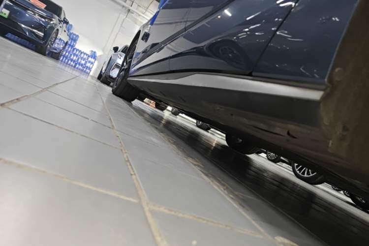 Used BYD Seal 2023 DM-i 1.5L 121km Prestige Model Left Side Sill