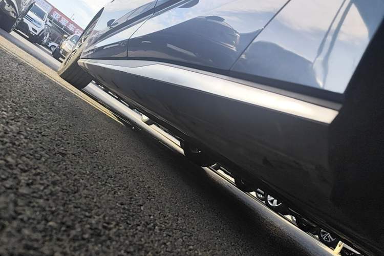 Used BYD Seal 2023 DM-i 1.5T 121km Flagship Model Left Side Sill