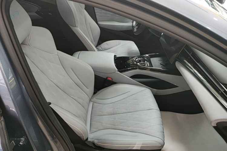 Used BYD Seal 2023 Champion Edition 550km Prestige Model Right Front Seat