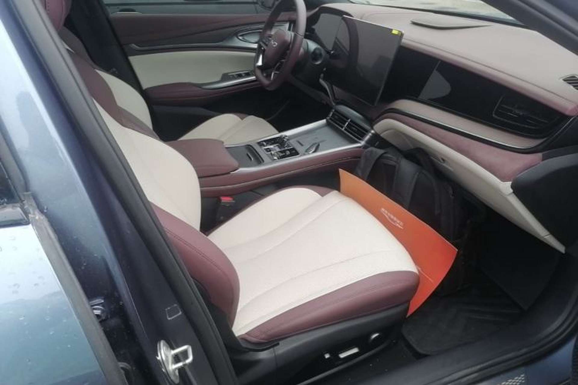 Used BYD Seal 2023 DM-i 1.5T 121km Prestige Model Right Front Seat