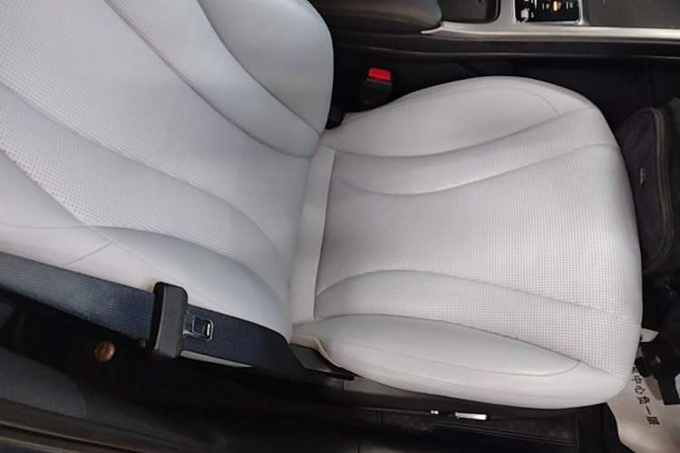 Used BYD Seal 2023 DM-i 1.5L 121km Luxury Model Right Front Seat