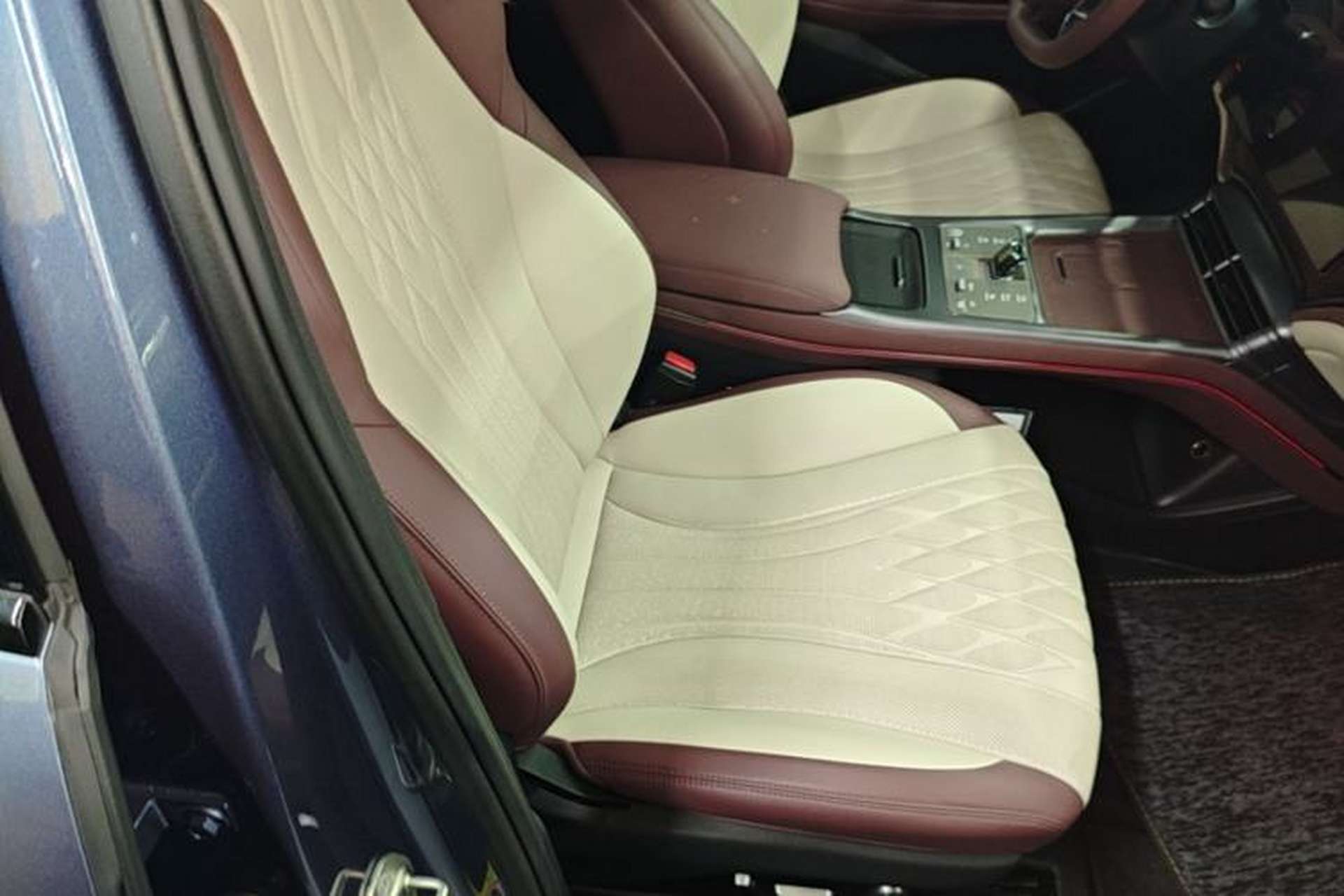 Used BYD Seal 2023 DM-i 1.5T 121km Flagship Model Right Front Seat