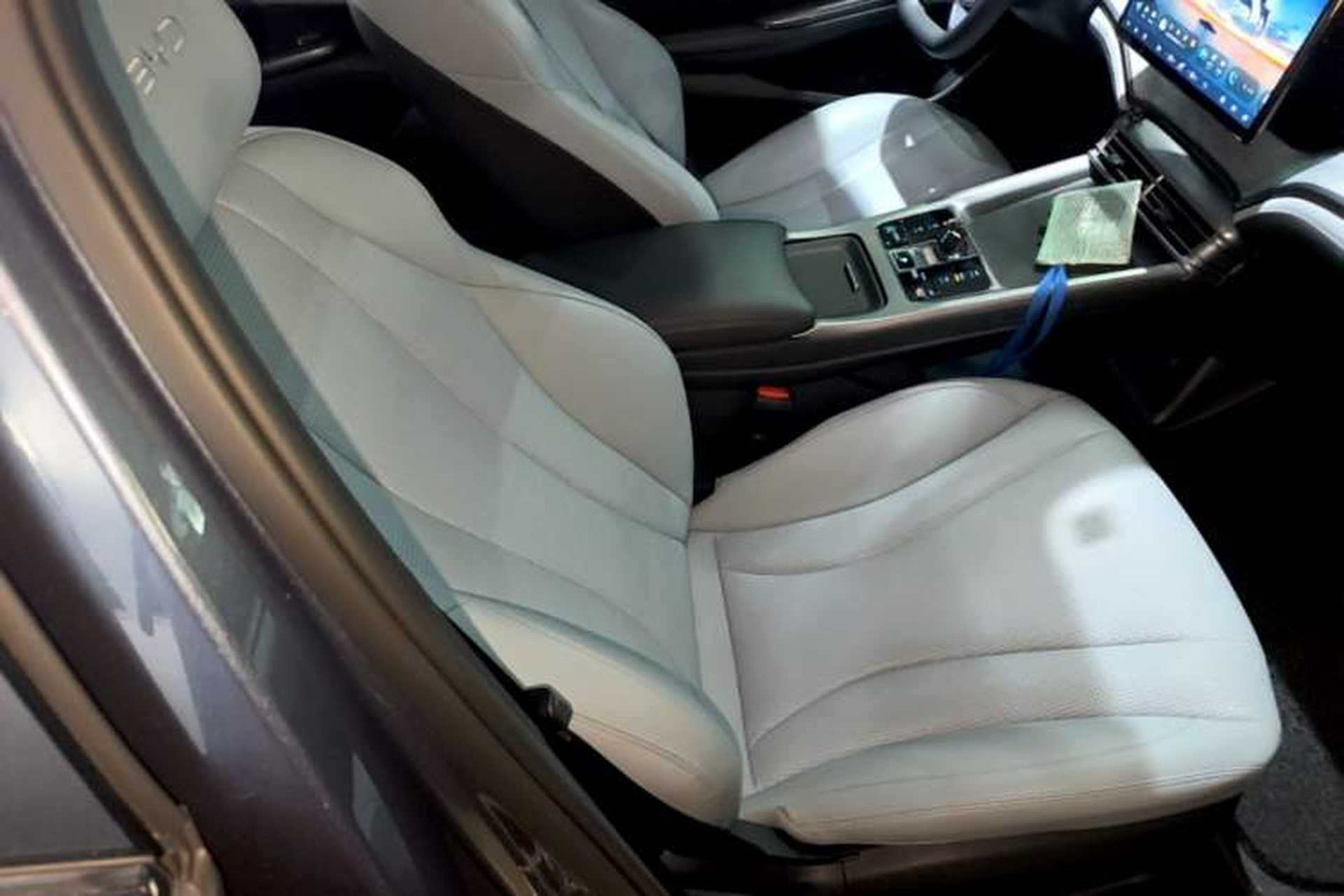 Used BYD Seal 2023 DM-i 1.5L 121km Elite Model Right Front Seat