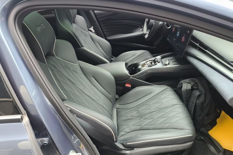Used BYD Seal 2023 Champion Edition 700km Deluxe Model Right Front Seat