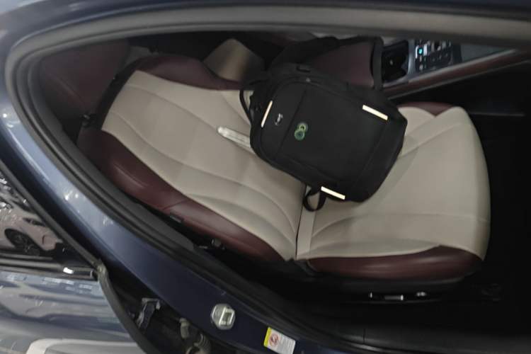 Used BYD Seal 2023 DM-i 1.5L 121km Prestige Model Right Front Seat
