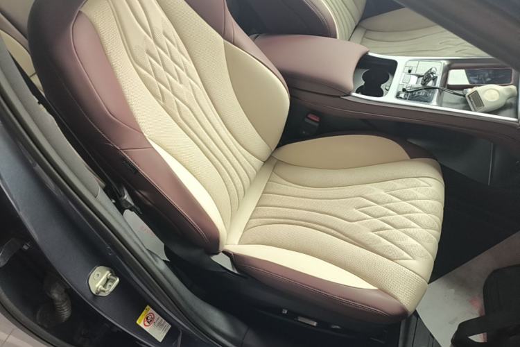Used BYD Seal 2023 DM-i 1.5T 121km Flagship Model Right Front Seat