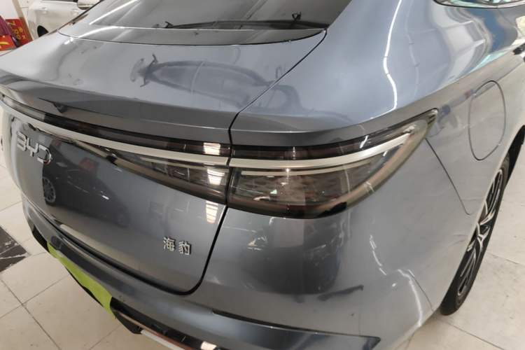 Used BYD Seal 2023 DM-i 1.5L 121km Luxury Model Right Rear Taillight