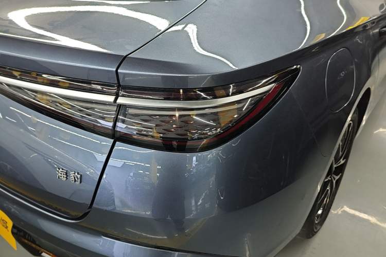 Used BYD Seal 2023 DM-i 1.5T 121km Flagship Model Right Rear Taillight