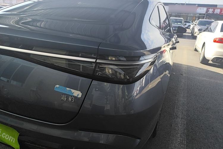 Used BYD Seal 2023 DM-i 1.5T 121km Flagship Model Right Rear Taillight