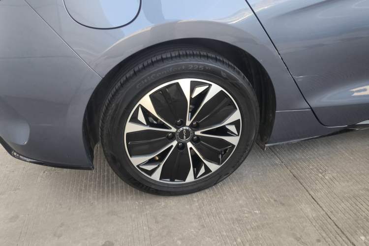 Used BYD Seal 2023 Champion Edition 550km Elite Model Right Rear Wheel Hub