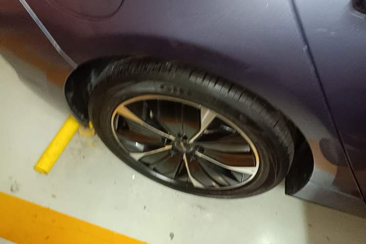 Used BYD Seal 2023 Champion Edition 550km Prestige Model Right Rear Wheel Hub