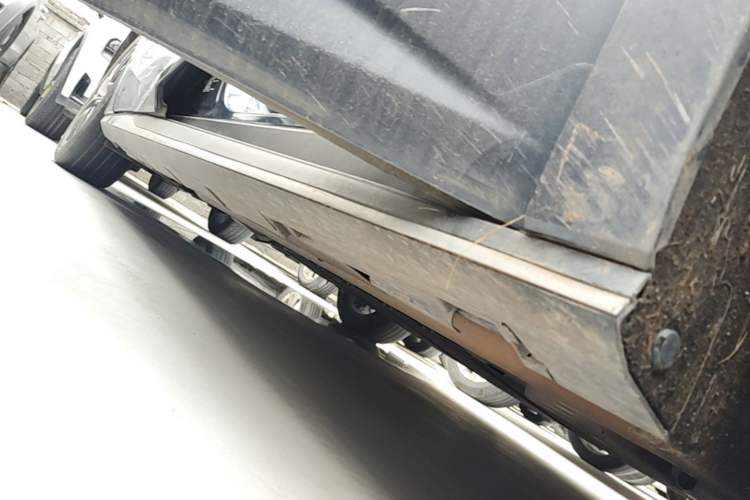 Used BYD Seal 2023 DM-i 1.5L 121km Prestige Model Right Side Sill