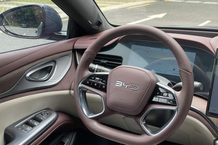Used BYD Seal 2023 DM-i 1.5T 121km Flagship Model Steering Wheel
