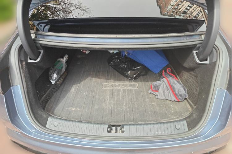 Used BYD Seal 2023 DM-i 1.5T 121km Flagship Model Trunk