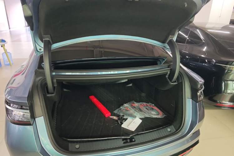 Used BYD Seal 2023 DM-i 1.5T 121km Prestige Model Trunk