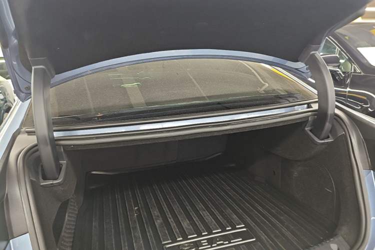 Used BYD Seal 2023 DM-i 1.5T 121km Flagship Model Trunk