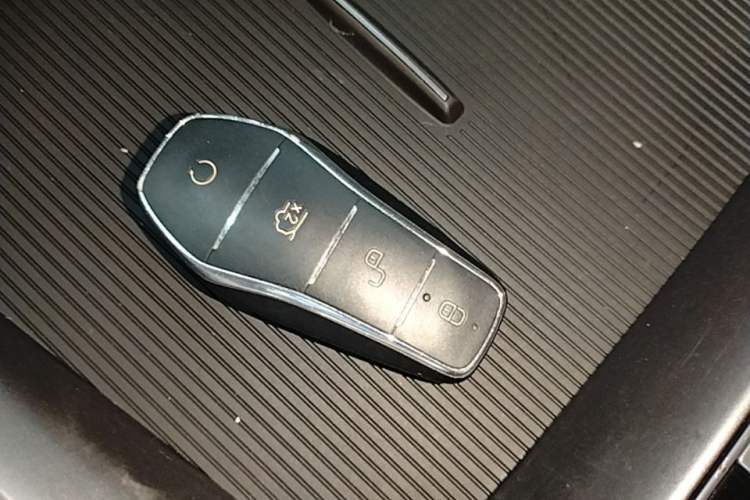 Used BYD Seal 2023 DM-i 1.5L 121km Luxury Model Vehicle Key