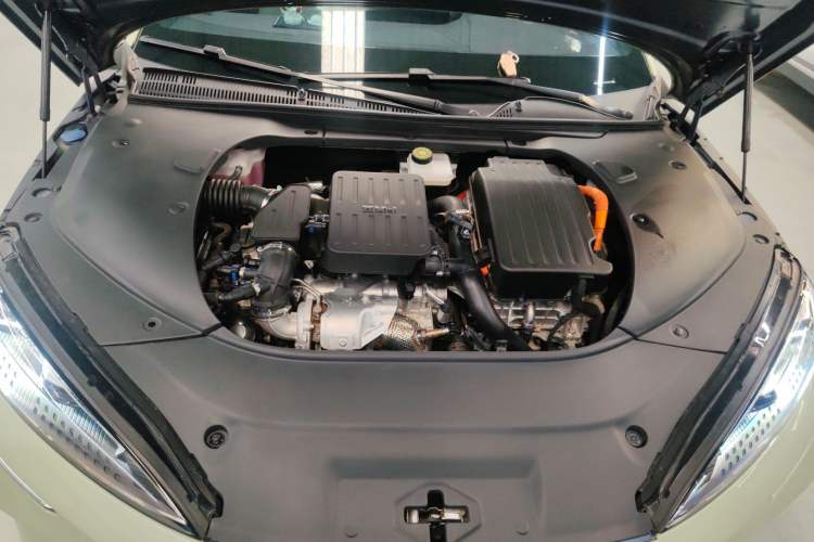 Used BYD Seal 2023 DM-i 1.5T 121km Prestige Model Engine Bay