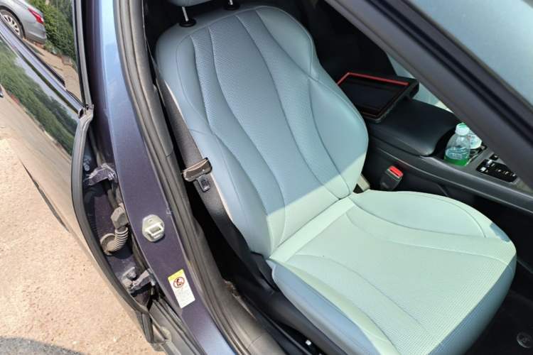 Used BYD Seal 2023 DM-i 1.5L 121km Luxury Model Right Front Seat