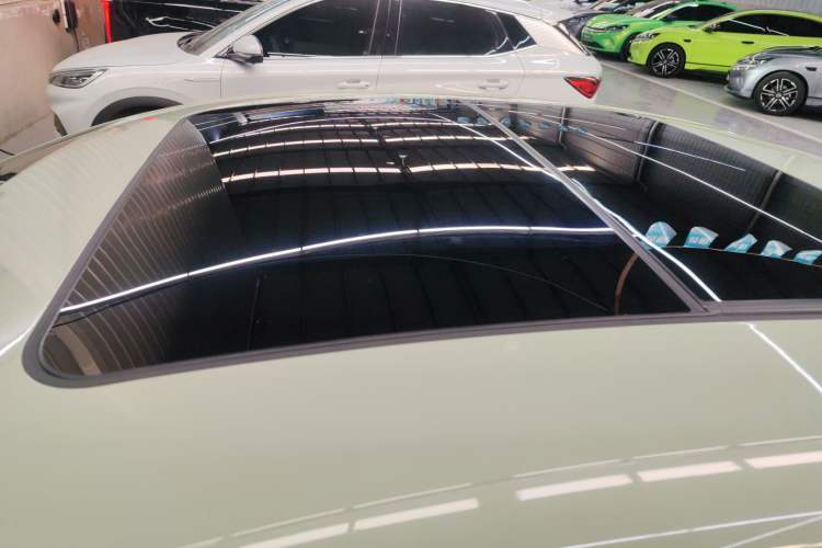 Used BYD Seal 2023 DM-i 1.5T 121km Prestige Model Roof
