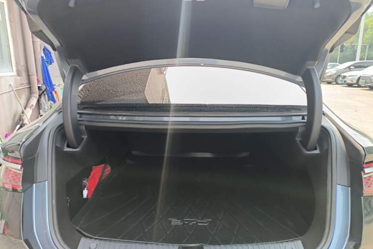 Used BYD Seal 2023 DM-i 1.5L 121km Luxury Model Trunk