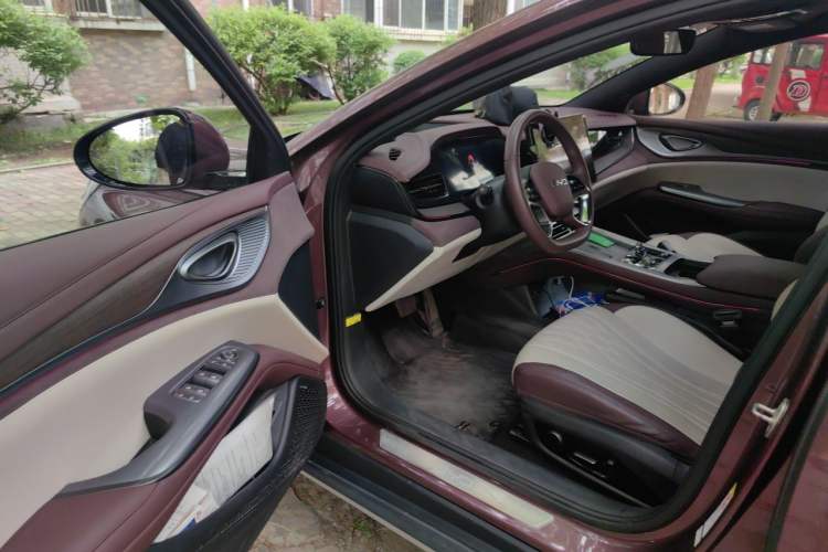 Used BYD Seal 2023 DM-i 1.5T 121km Flagship Model Driver Seat