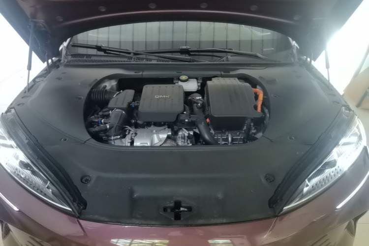 Used BYD Seal 2023 DM-i 1.5T 121km Prestige Model Engine Bay