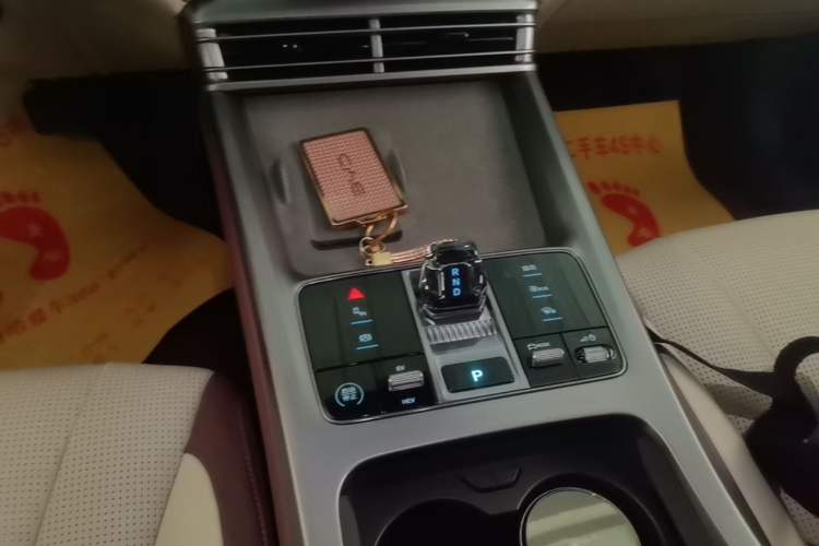 Used BYD Seal 2023 DM-i 1.5T 121km Prestige Model Gear Lever