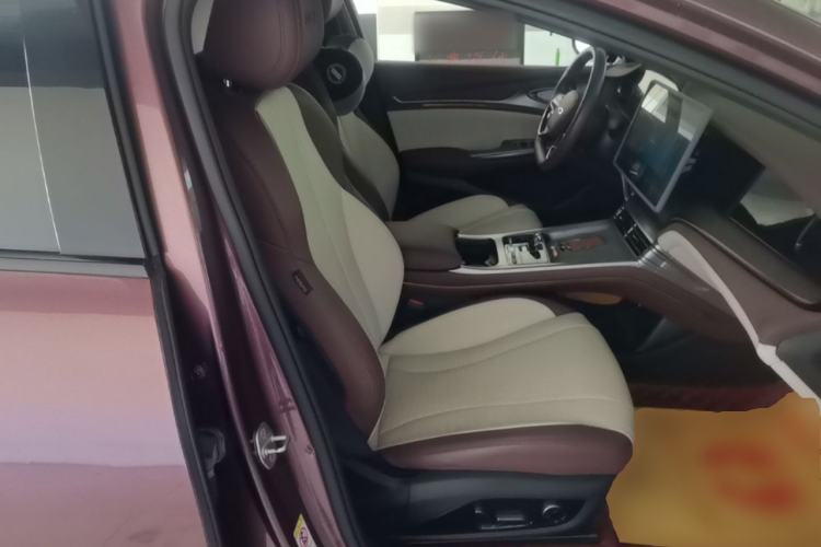 Used BYD Seal 2023 DM-i 1.5T 121km Prestige Model Right Front Seat