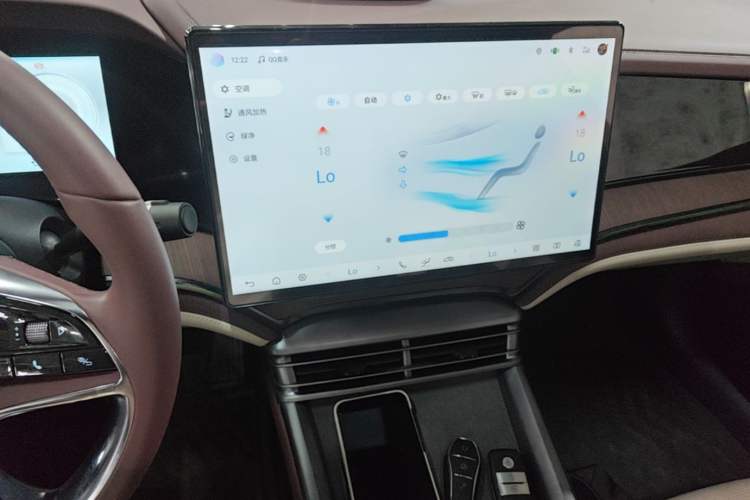 Used BYD Seal 2023 DM-i 1.5T 121km Prestige Model Audio And AC Panel