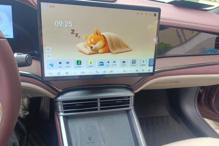 Used BYD Seal 2023 DM-i 1.5T 121km Prestige Model Audio And AC Panel