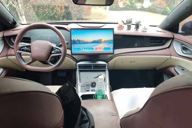 Used BYD Seal 2023 DM-i 1.5T 121km Flagship Model Center Console