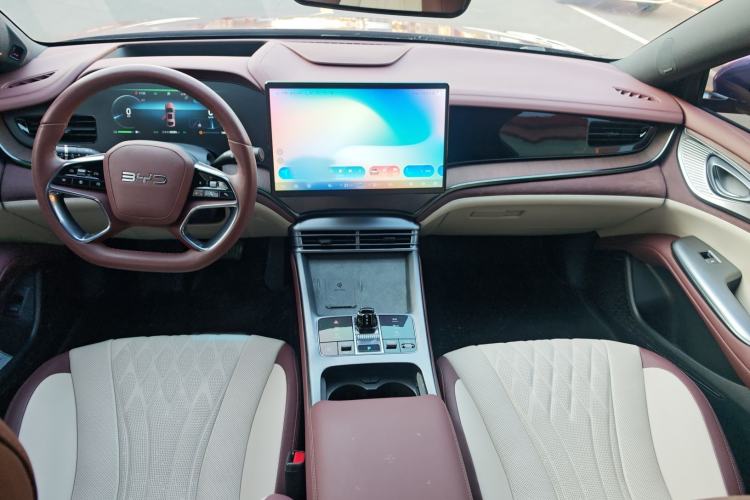 Used BYD Seal 2023 DM-i 1.5T 121km Flagship Model Center Console
