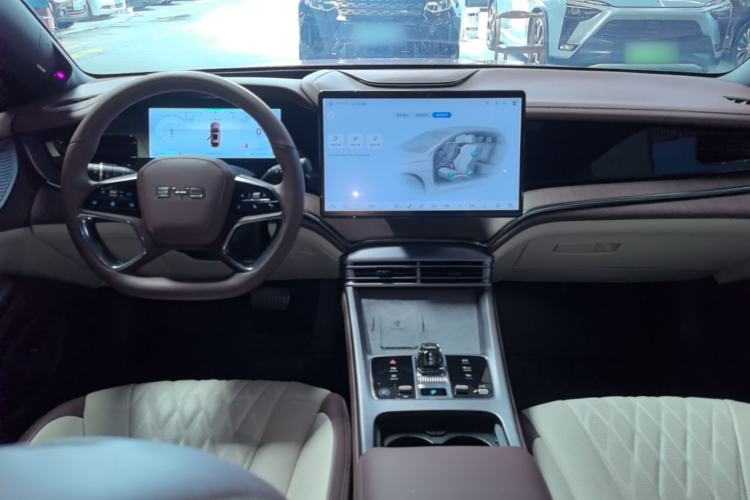 Used BYD Seal 2023 DM-i 1.5T 121km Flagship Model Center Console