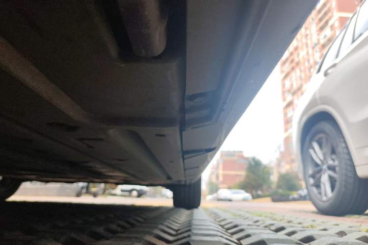 Used BYD Seal 2023 DM-i 1.5T 121km Flagship Model Chassis Front Left