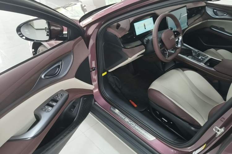 Used BYD Seal 2023 DM-i 1.5T 121km Prestige Model Driver Seat
