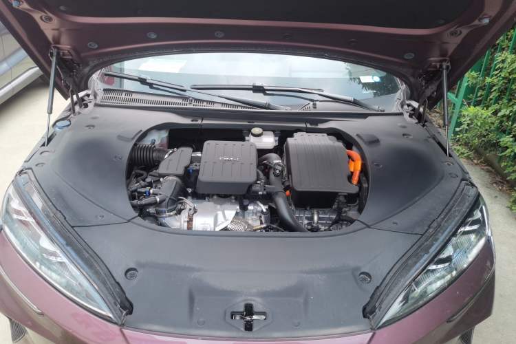Used BYD Seal 2023 DM-i 1.5T 121km Flagship Model Engine Bay