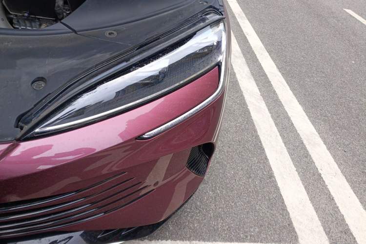 Used BYD Seal 2023 DM-i 1.5T 121km Prestige Model Engine Bay Left