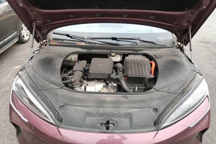 Used BYD Seal 2023 DM-i 1.5T 121km Flagship Model Engine Bay