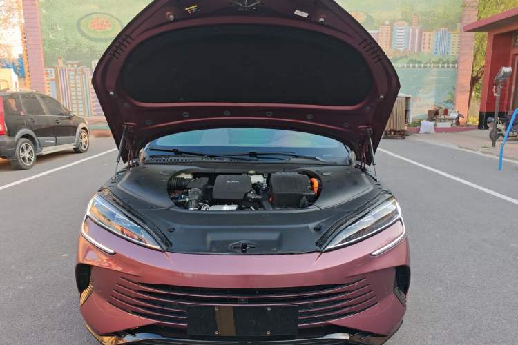 Used BYD Seal 2023 DM-i 1.5T 121km Flagship Model Engine Bay