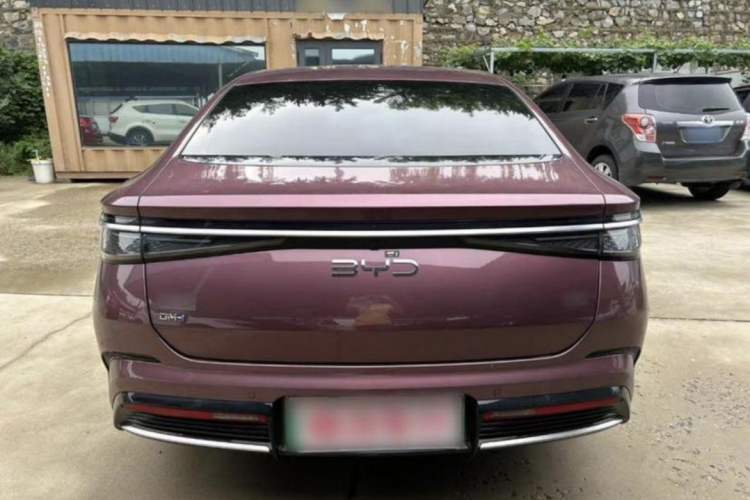 Used BYD Seal 2023 DM-i 1.5T 121km Flagship Model Exterior 4