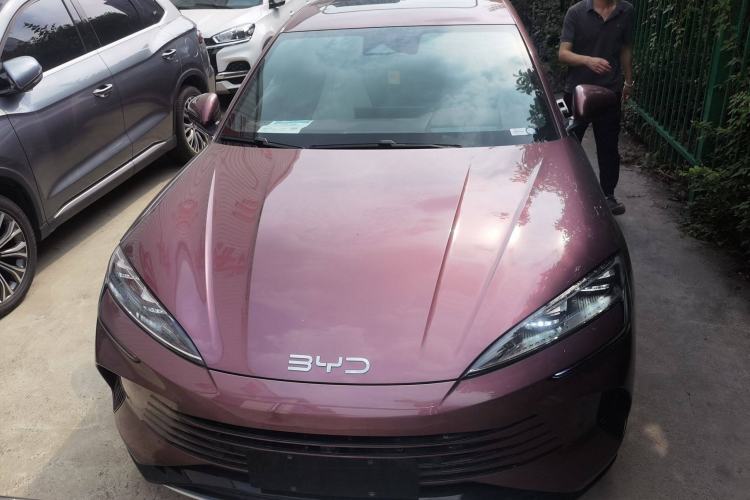 Used BYD Seal 2023 DM-i 1.5T 121km Flagship Model Front
